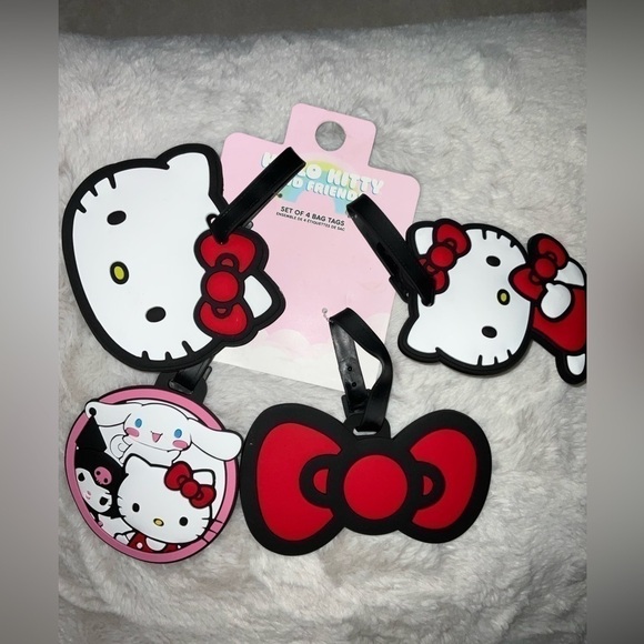 Hello Kitty luggage tags set of 4 - Picture 2 of 5